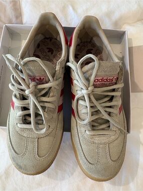 adidas Handball Spezial Putty Grey Team Victory Red Wonder Beige